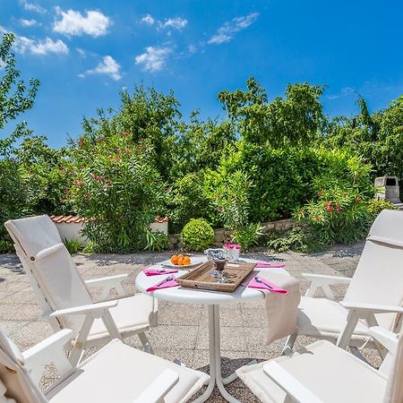 Ava Apartments Omišalj Екстериор снимка