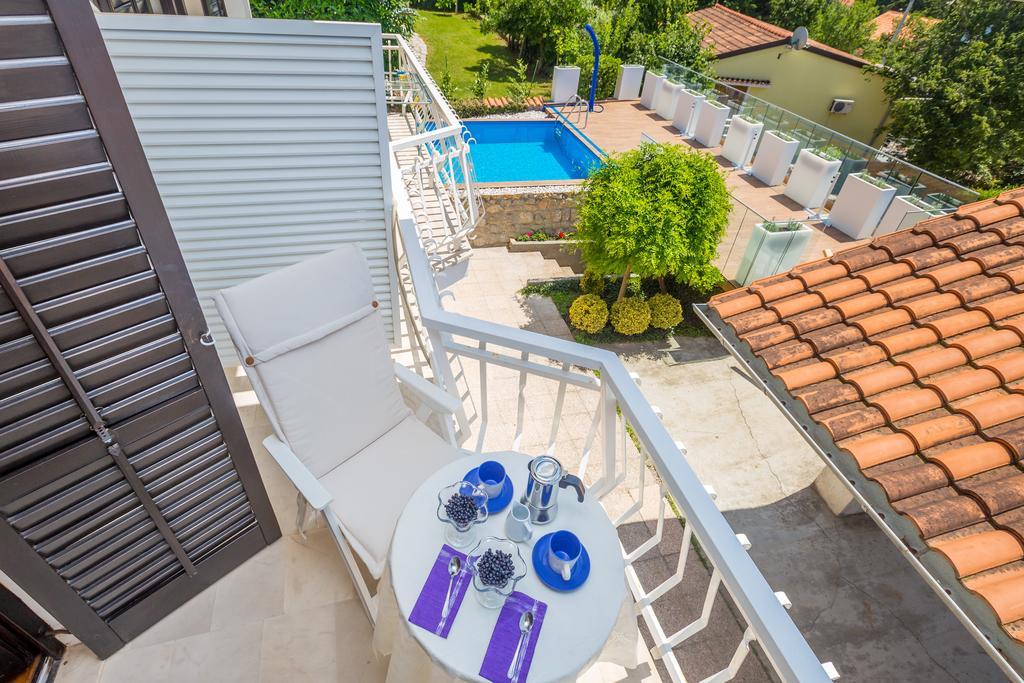 Ava Apartments Omišalj Екстериор снимка