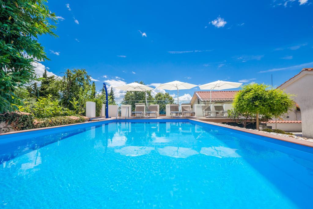 Ava Apartments Omišalj Екстериор снимка